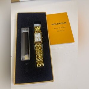 Watches for Women Vintage Bracelet Roman Dial Rectangular Case Gold Watch